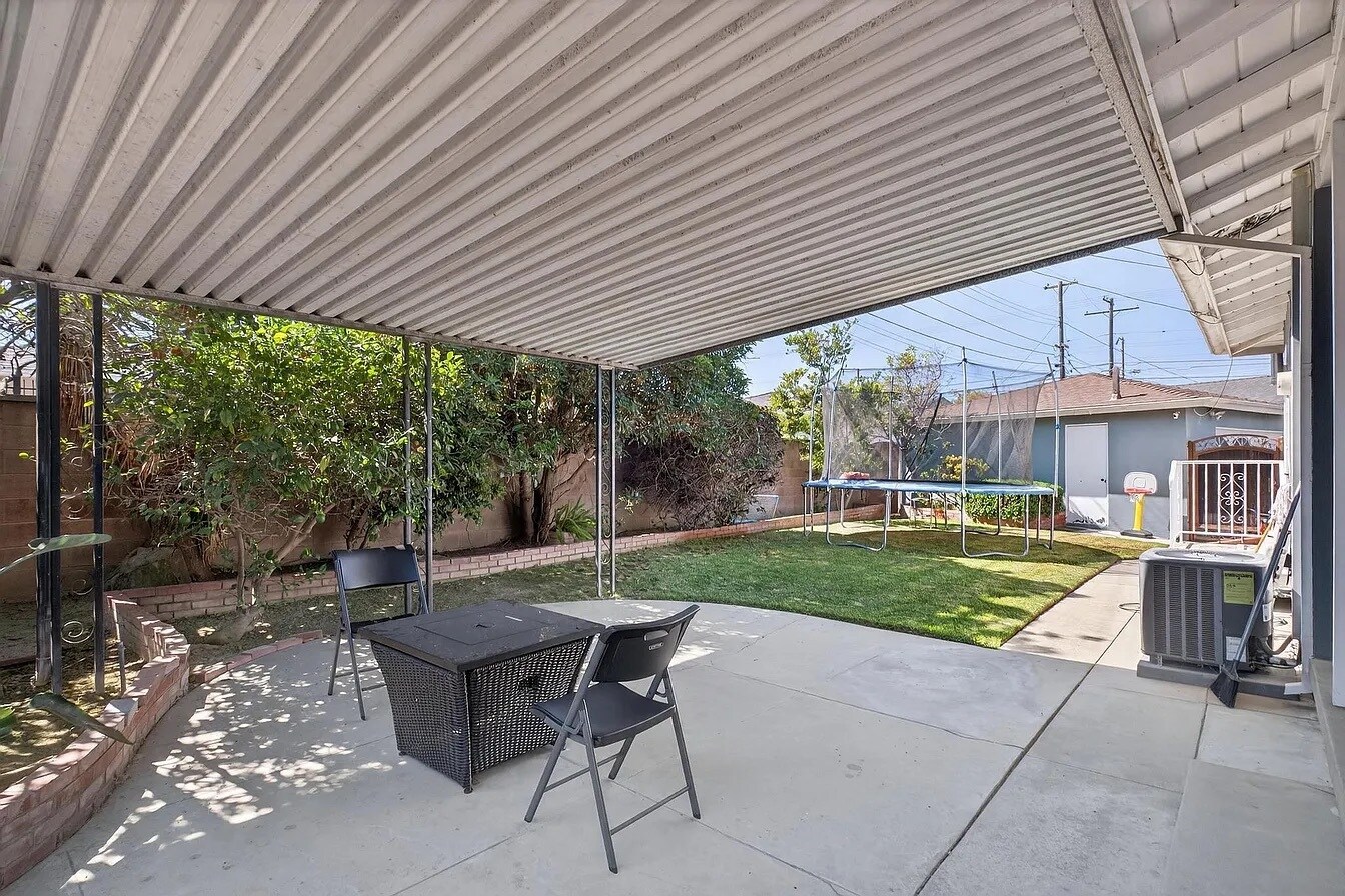 Building Photo - 2924 W 136th St