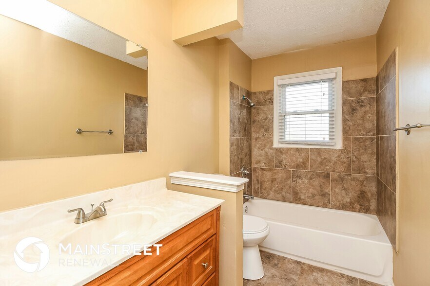 Building Photo - 14412 Wilshire Cir