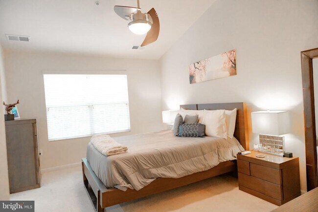 Building Photo - 8453 Winding Trail