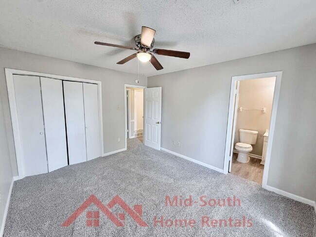 Building Photo - 3899 Kerwin Dr