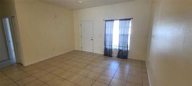 Building Photo - 328 Baccarat Ct