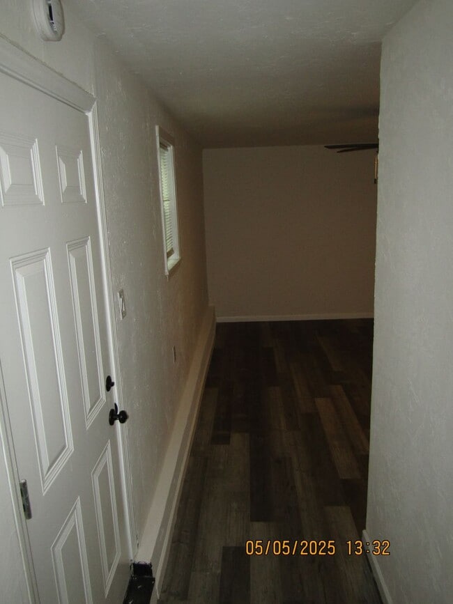 Building Photo - Great Home Located in the Lawton Heights A...