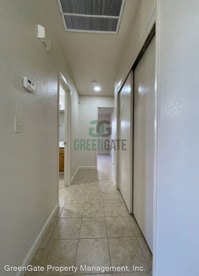 Building Photo - 3 br, 2 bath House - 504 Blue Canyon Dr
