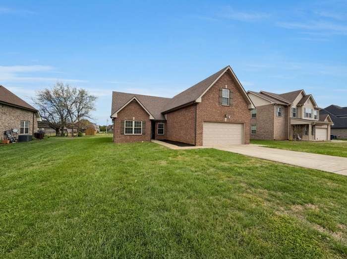 Building Photo - 2919 Ronstadt Dr