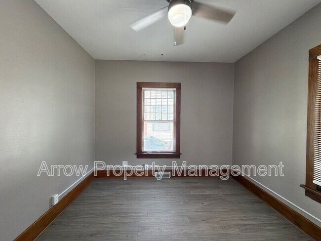 Building Photo - 2049 Worthington Ave