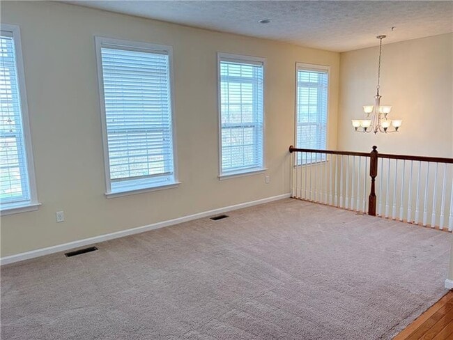 Building Photo - 525 Gala Dr