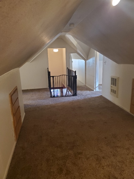 Building Photo - 3133 Sacramento Ave