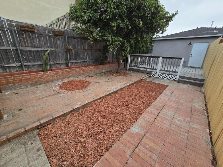 Building Photo - 4239 Montalvo St