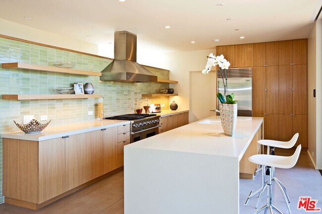 Building Photo - 6228 Sycamore Meadows Dr