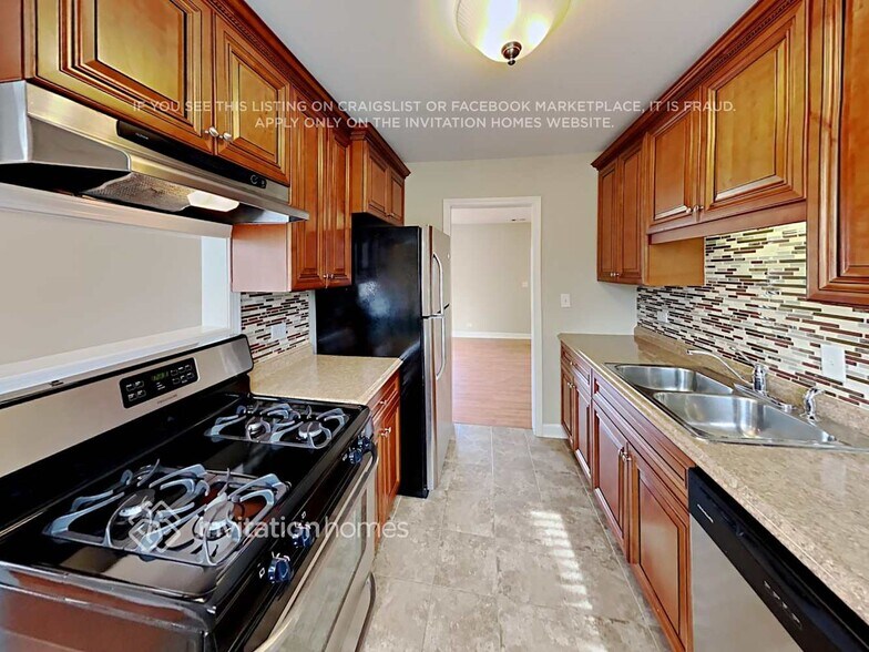 Building Photo - 7237 W Hickory Creek Dr