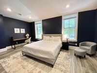 Building Photo - 712 N West St