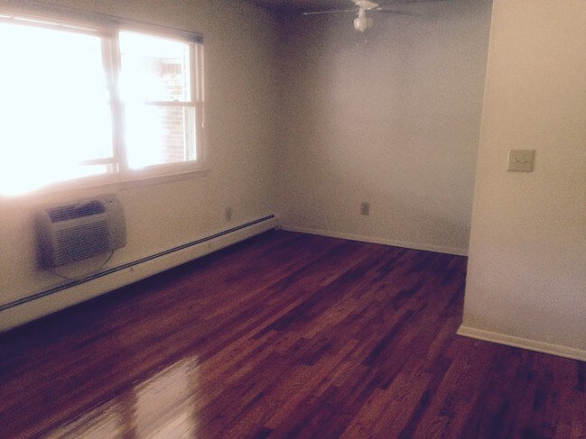 Building Photo - 54 North Franklin