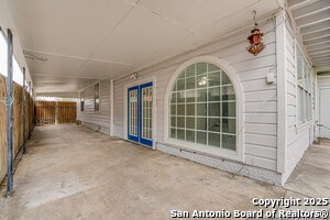 Building Photo - 811 Cottonwood Ave