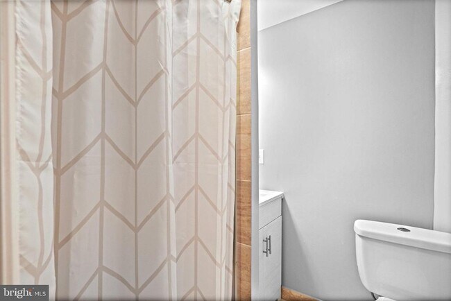 Building Photo - 2712 Advent Ct S