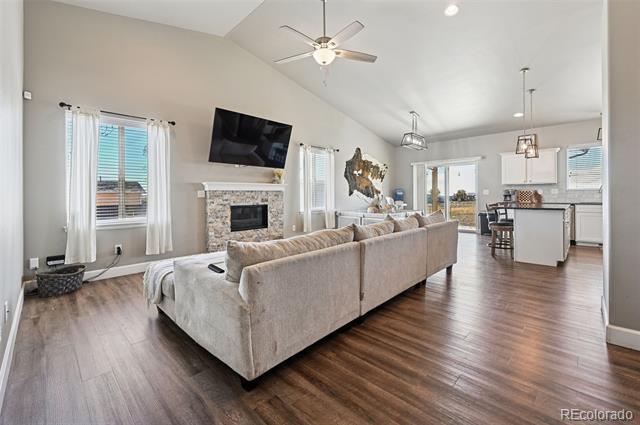 Building Photo - 1140 E Dove Creek Dr