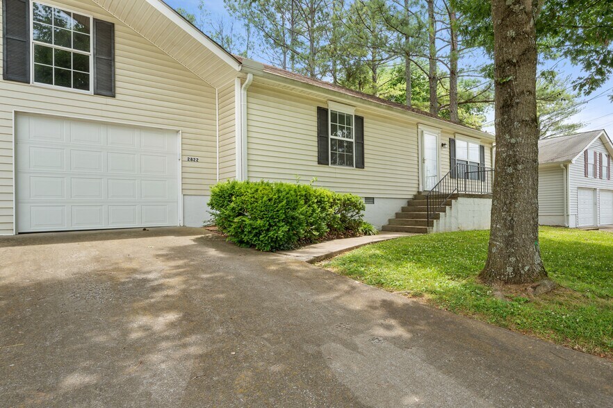 Building Photo - 2822 Airwood Dr