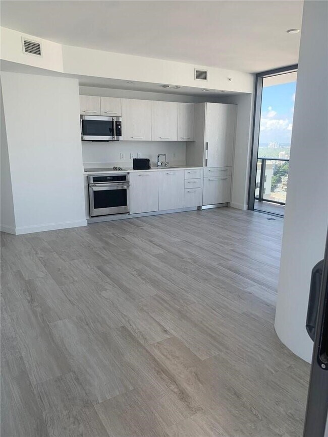 Building Photo - 55 SW 9th St