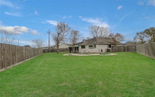 Building Photo - 2538 Knights Cir