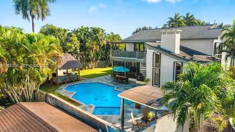 Building Photo - 6140 SW 56th Ct