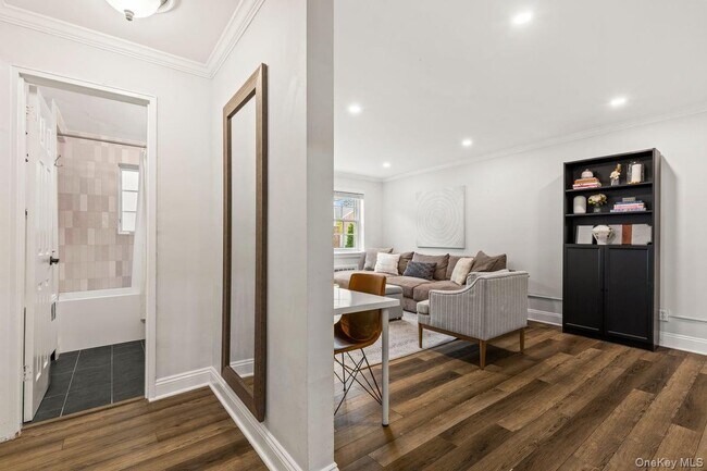 Building Photo - 181 Purchase St