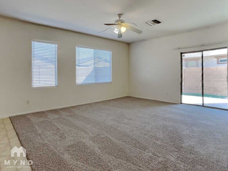 Building Photo - 8028 W Forest Grove Ave