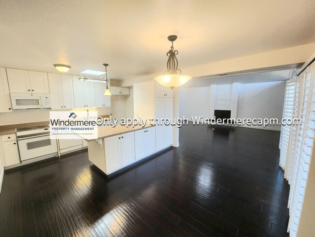 Building Photo - Halfplex Gem at River College Square- Available Now!