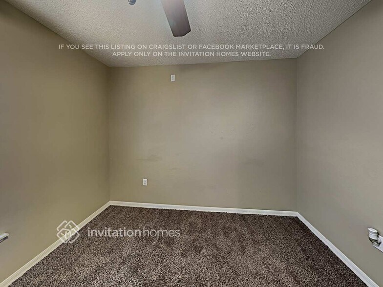 Building Photo - 5627 Oakwood Knoll Dr