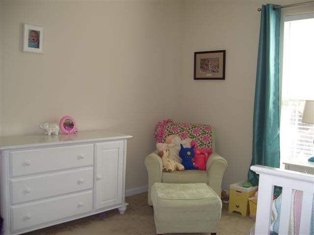 Building Photo - 35 Chapel Lake N