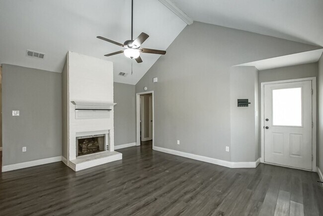 Building Photo - Gene Buckle