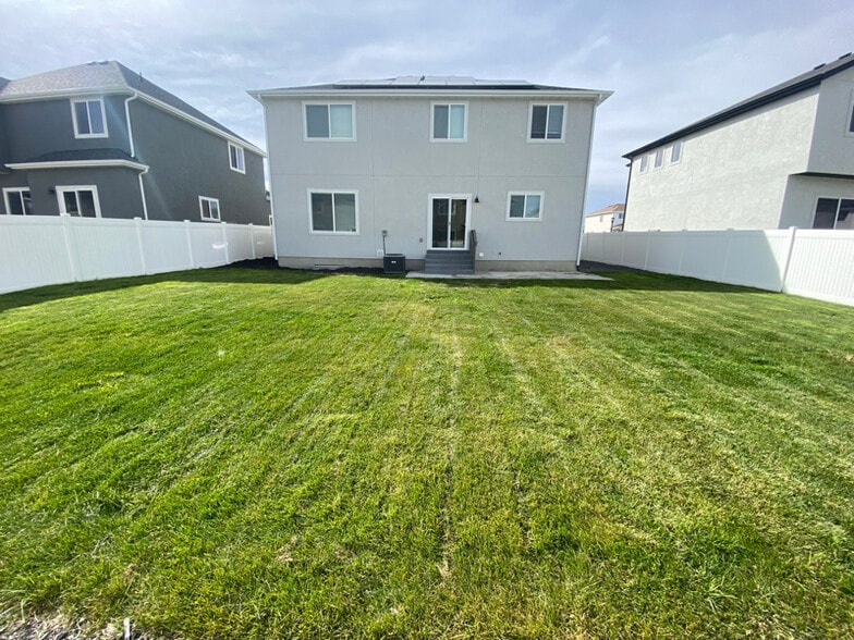 Building Photo - 3718 N Browning St