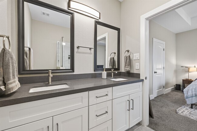 Building Photo - 5417 Texas St