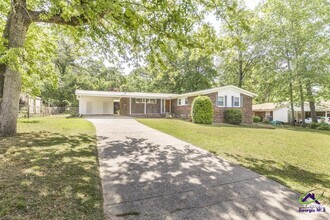 Building Photo - 206 Forest Hill Dr