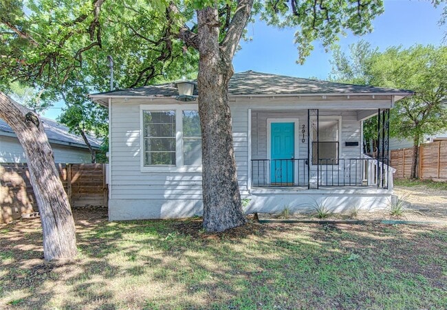 Building Photo - 2910 E 12th St