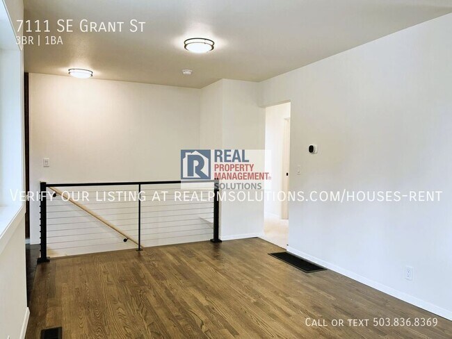 Building Photo - 7111 SE Grant St