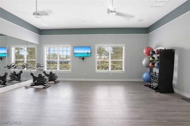 Building Photo - 16523 Crescent Beach Way