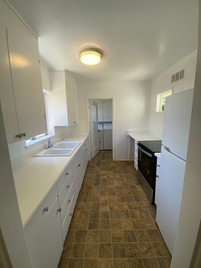 Building Photo - Beautiful upgraded home near Cal Poly and Foothill Blvd!