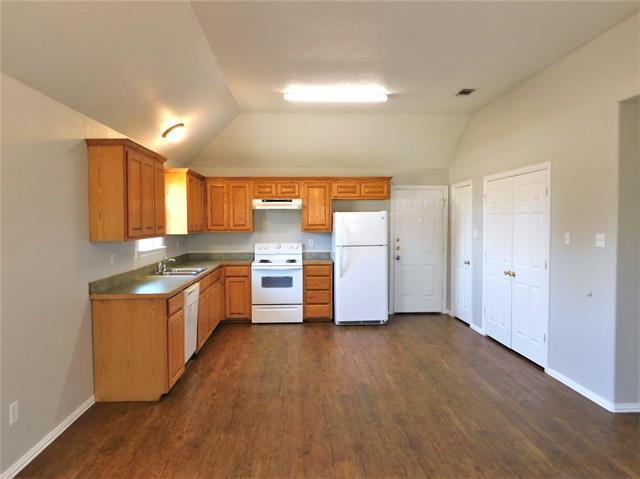 Building Photo - 124 Private Road 3230
