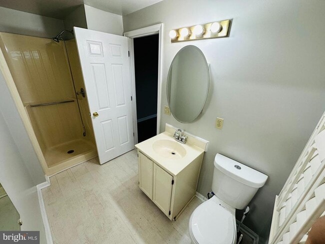 Building Photo - 8206 Red Wing Ct