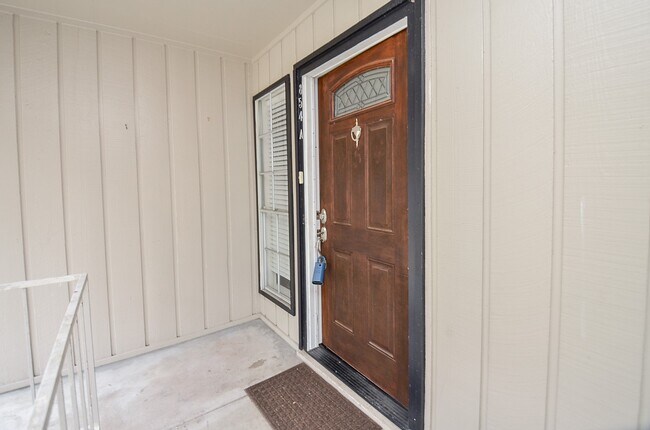 Building Photo - 854 Wax Myrtle Ln