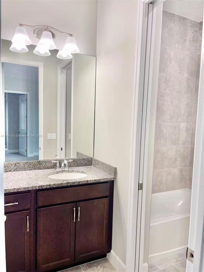 Building Photo - 14982 RedCove Pl