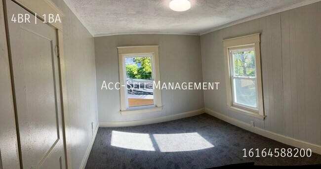 Building Photo - 618 Adams St SE