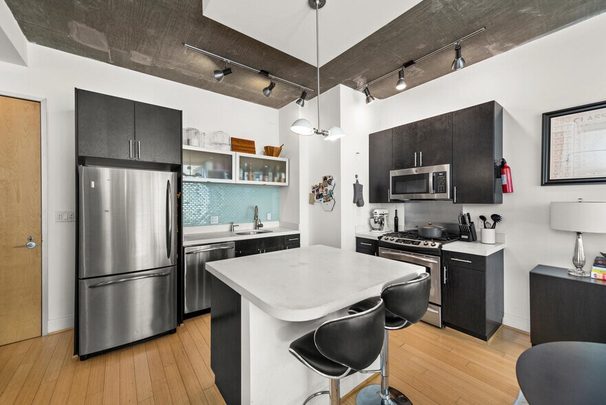 Building Photo - 929 Florida Ave NW