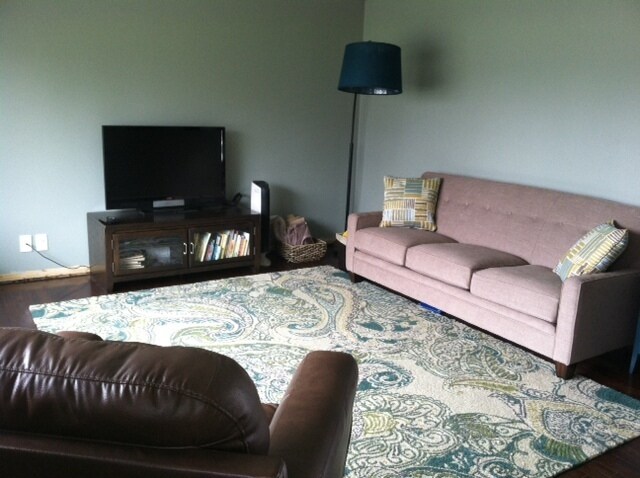 Building Photo - WEST END CHARMER! PERFECT HOME FOR ENTERTA...