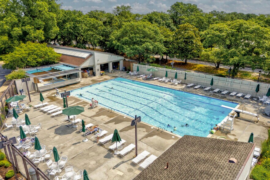 Building Photo - 325 Raleigh Ave