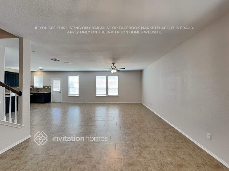 Building Photo - 1607 Crown Daisy