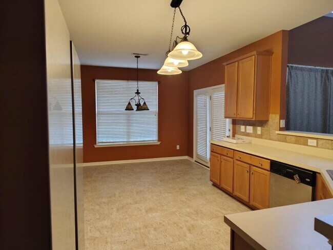 Building Photo - 103 Plamondon Dr