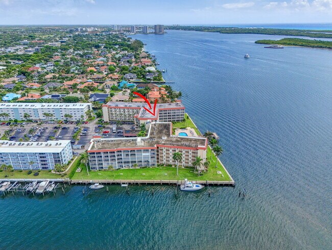 Building Photo - 105 Paradise Harbour Blvd