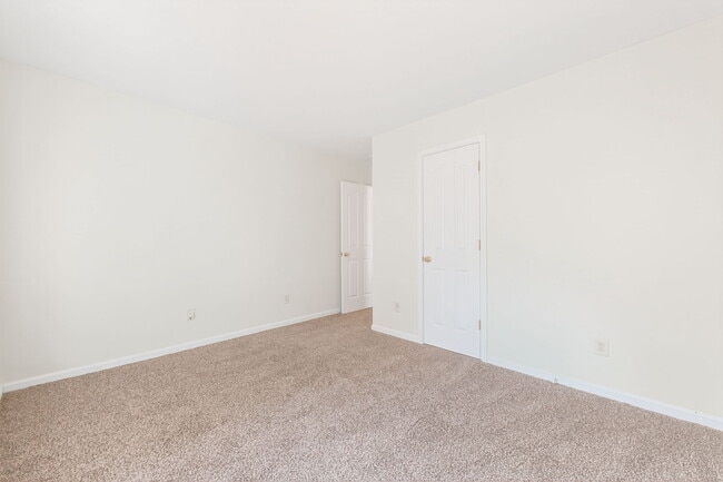 Building Photo - 4352 Bubbling Brook Ct