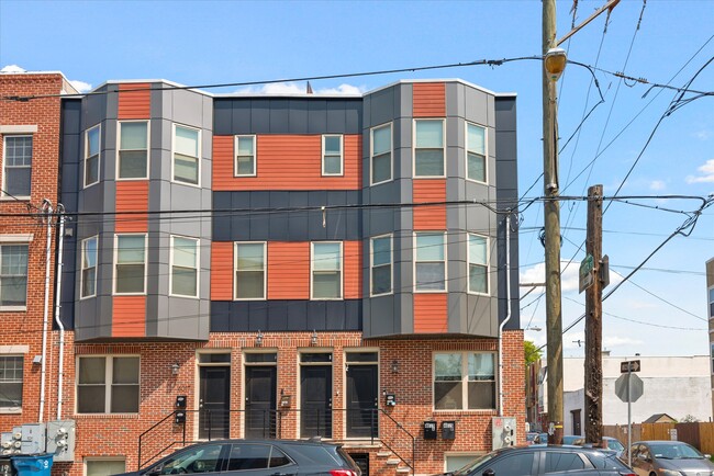Primary Photo - 4015 Baring St