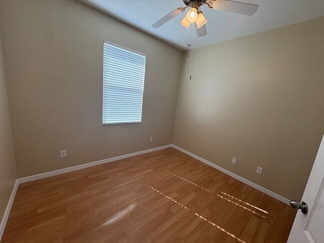 Building Photo - 3 Bed / 2 Bath Home in Mt. Dora – w/ Amenities!